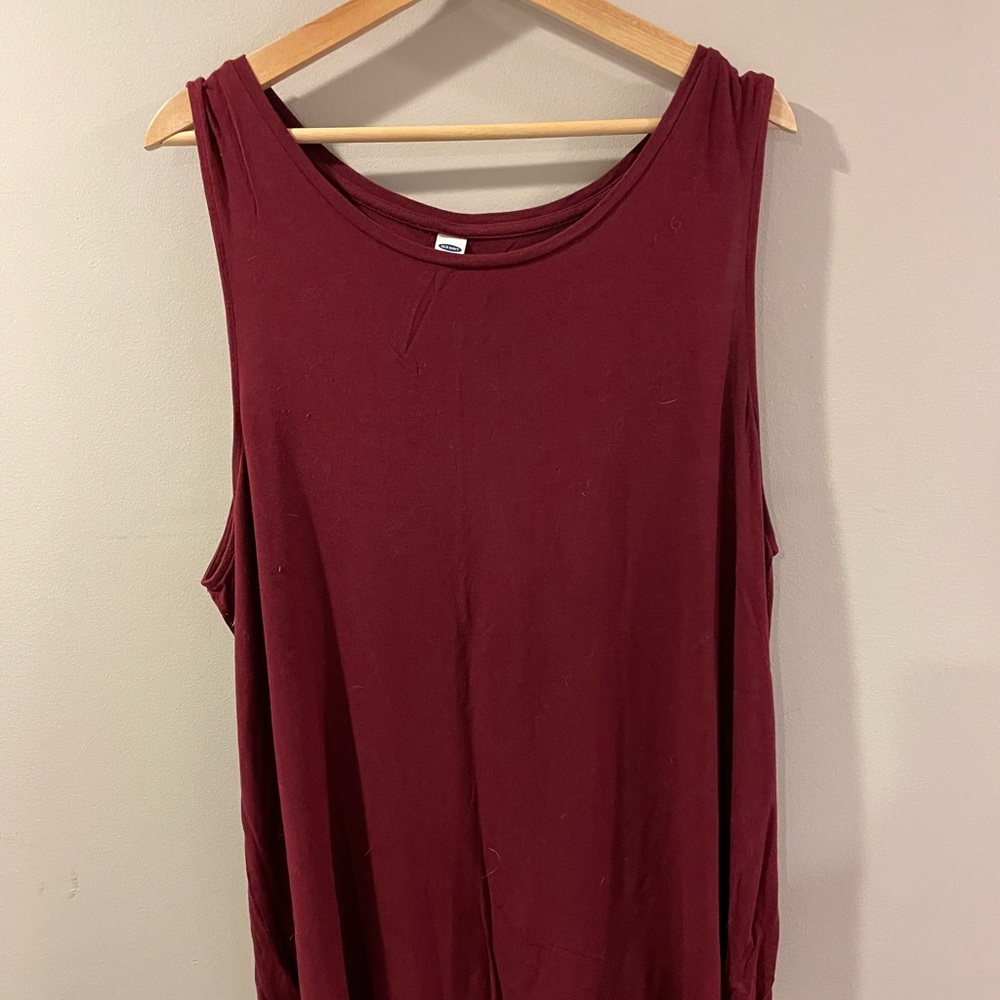 Old Navy tank top XXL maroon